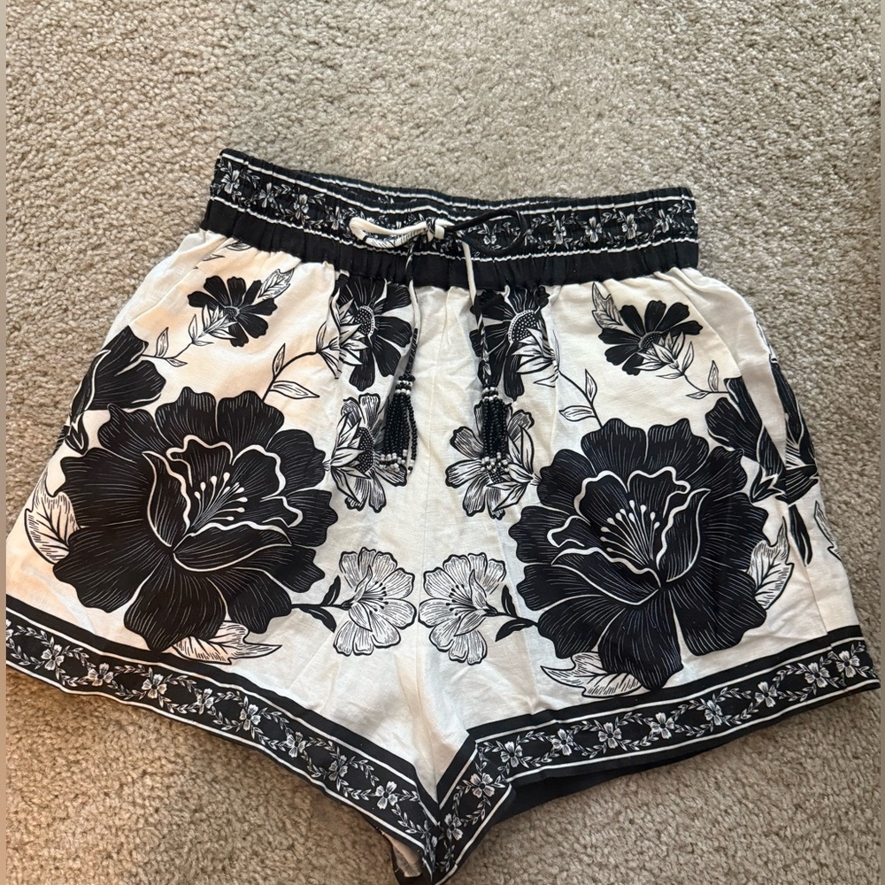 NWT FARM Rio Leopard Floral Shorts